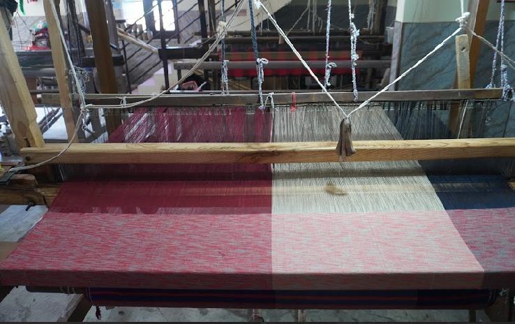 The handloom in motion
